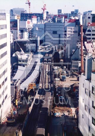 023471B